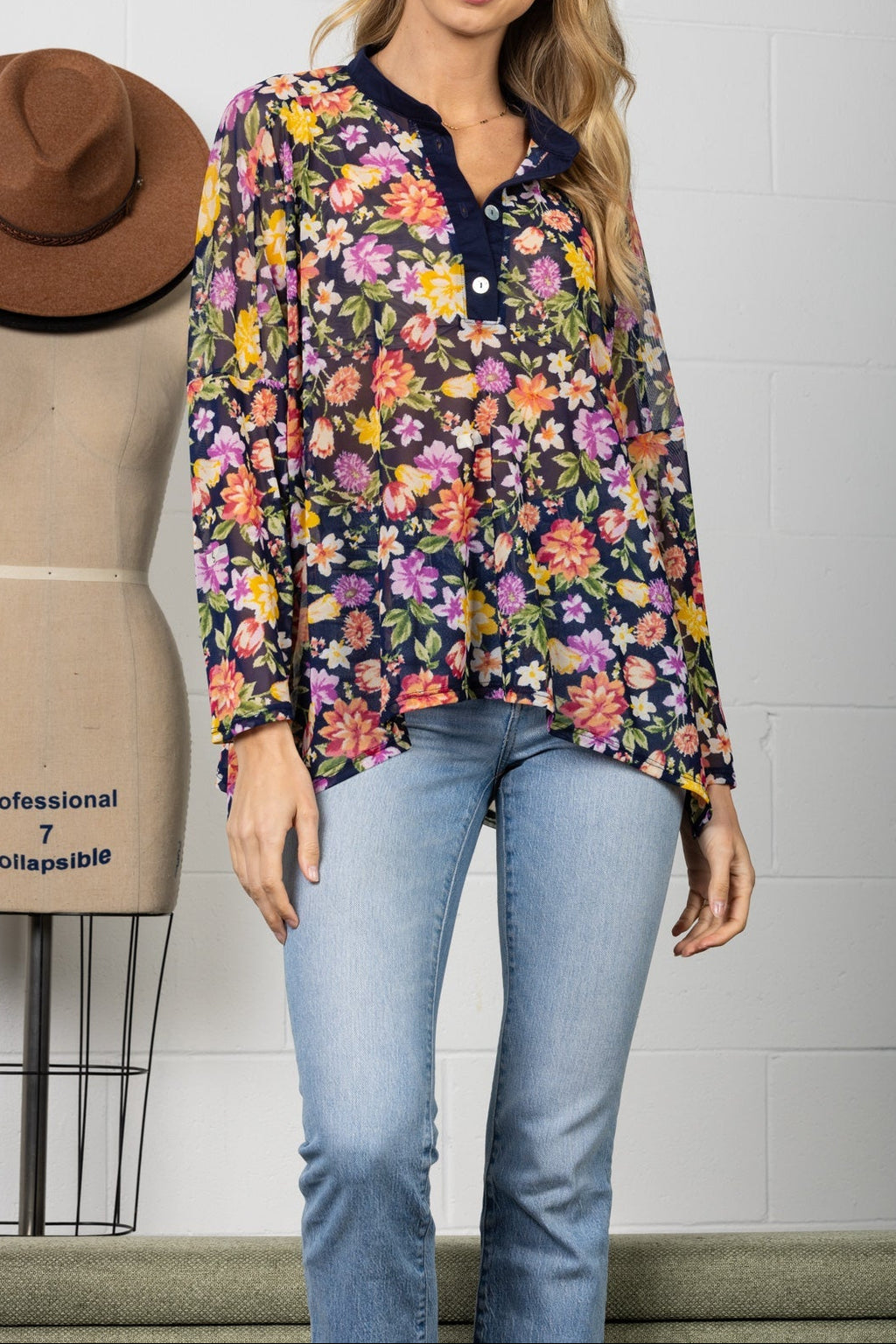 Lightweight Floral Button-Front Relaxed Chiffon Blouse