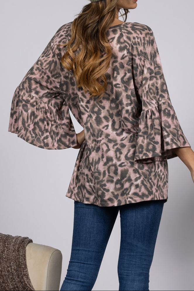 Chic Wide-Sleeve Relaxed Top – A Blend of Effortless Comfort and Bold Style